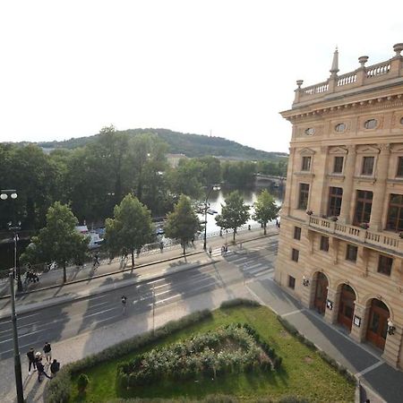 Fabulous River View Studio In The Heart Of Praga Esterno foto