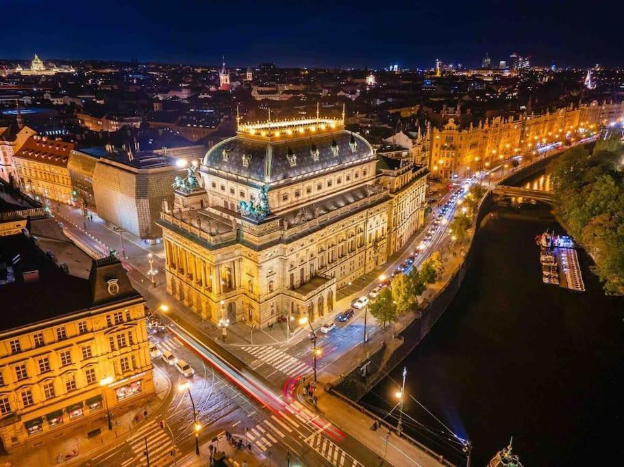 Fabulous River View Studio In The Heart Of Praga Esterno foto