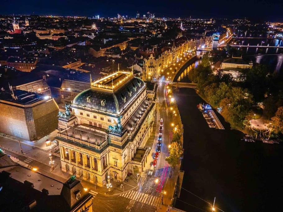 Fabulous River View Studio In The Heart Of Praga Esterno foto